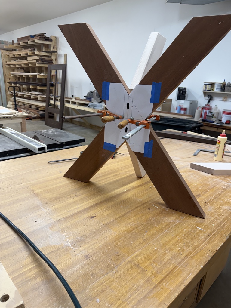 Ridge Round Table domino joinery layout